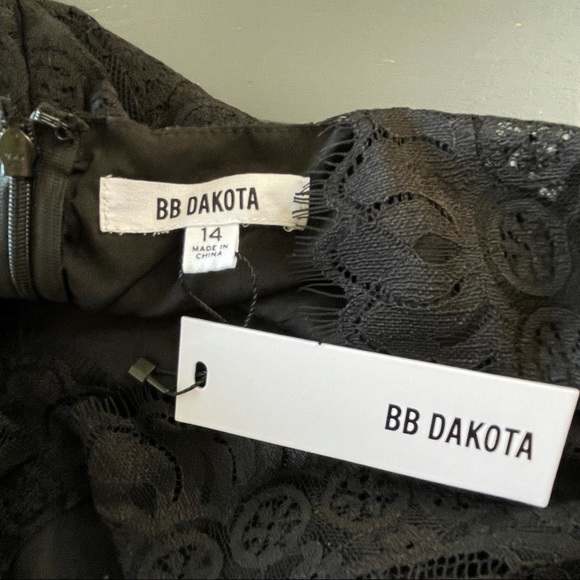 NWT BB DAKOTA Jayce Lace Black Sheath Party Cocktail Dress Size 14 - Picture 3 of 16